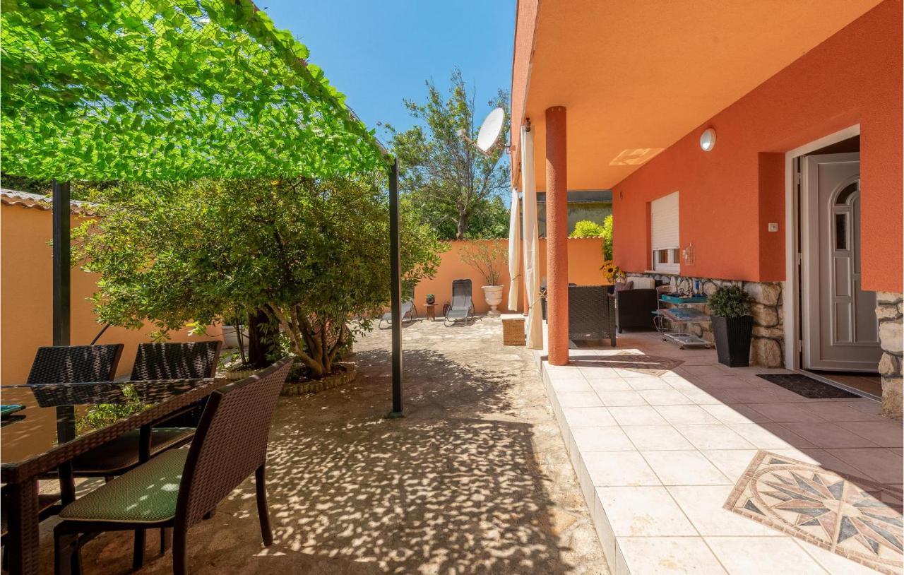 Cozy Home In Vrsi With Wifi Εξωτερικό φωτογραφία