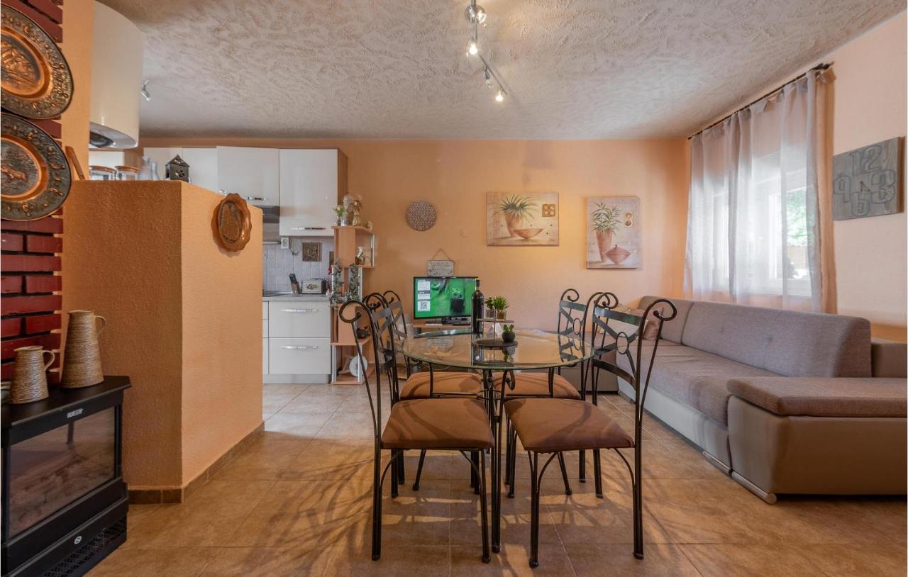 Cozy Home In Vrsi With Wifi Εξωτερικό φωτογραφία