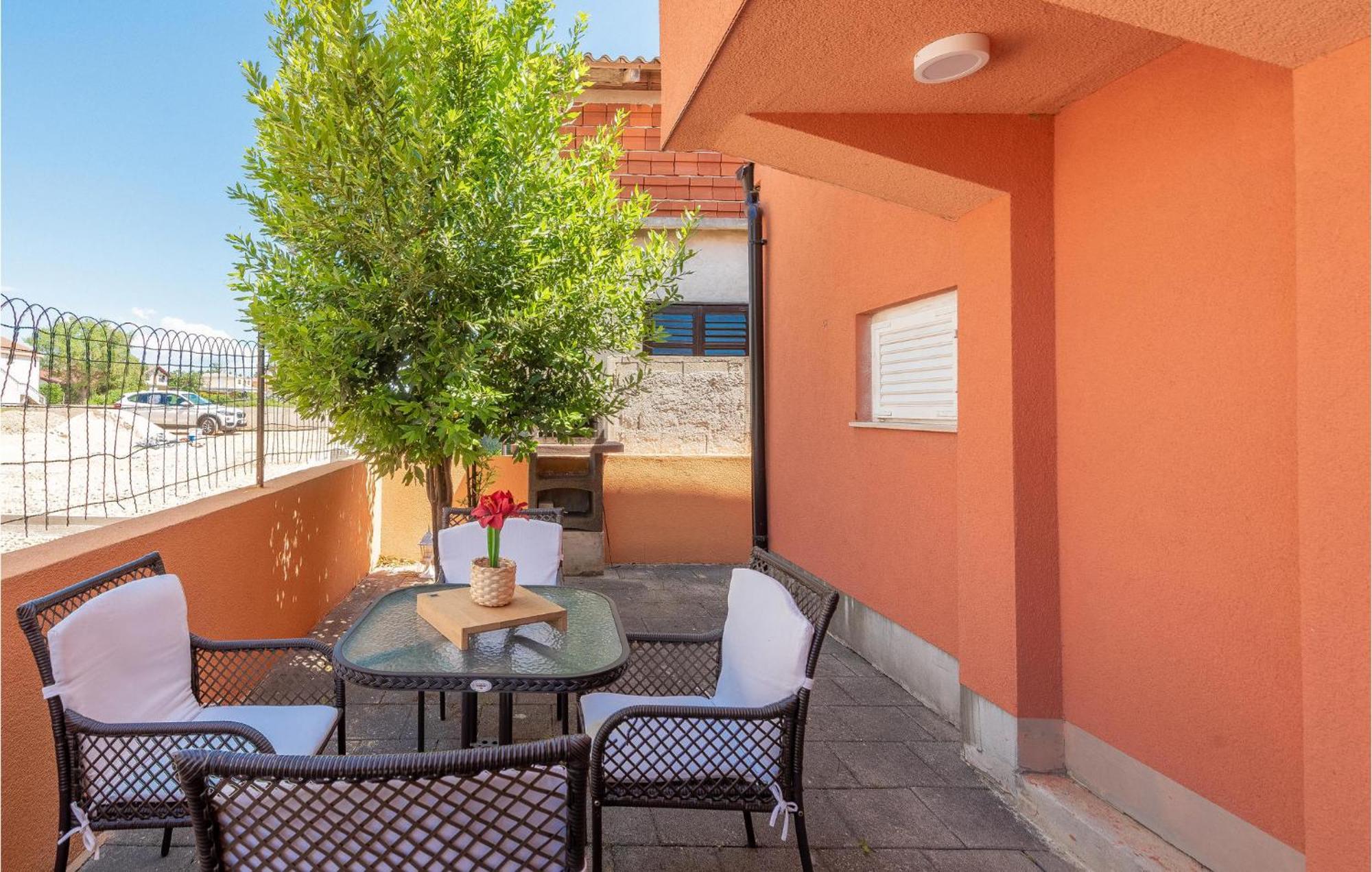 Cozy Home In Vrsi With Wifi Εξωτερικό φωτογραφία