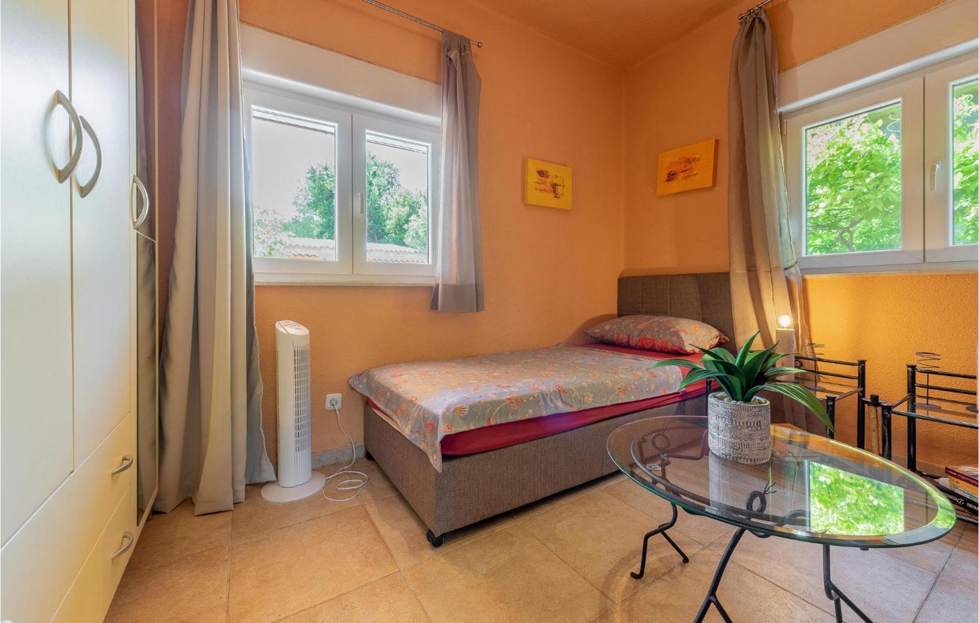 Cozy Home In Vrsi With Wifi Εξωτερικό φωτογραφία