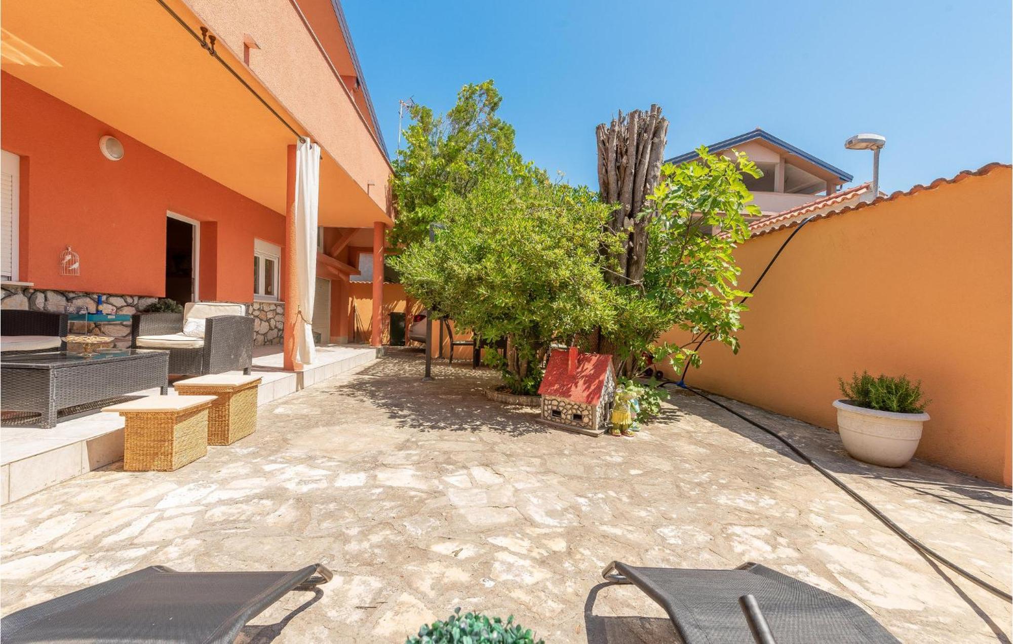 Cozy Home In Vrsi With Wifi Εξωτερικό φωτογραφία